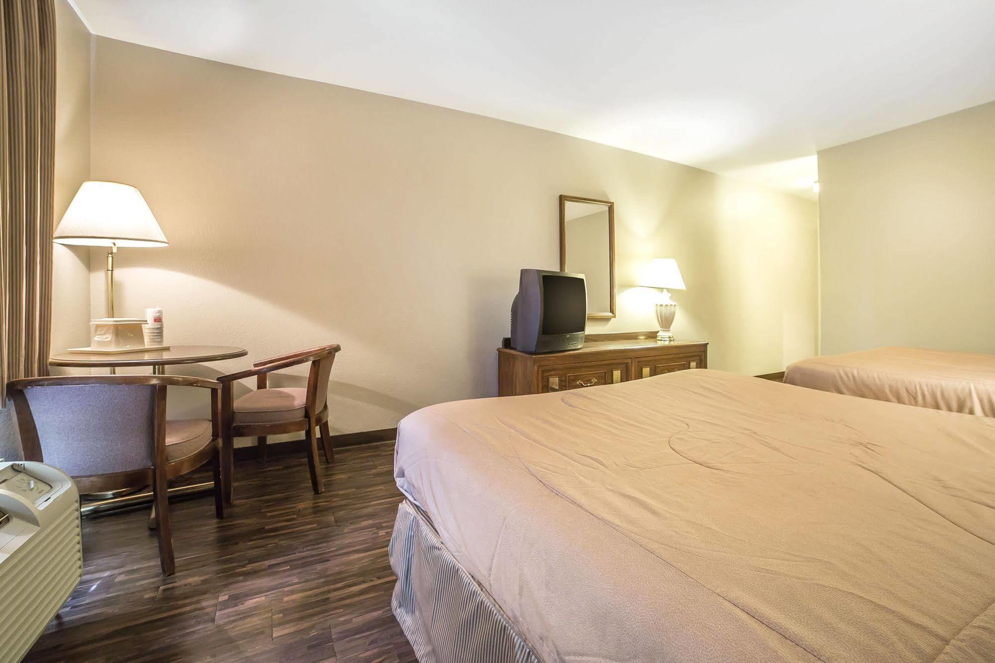 Econo Lodge Inn & Suites Sandy Kültér fotó